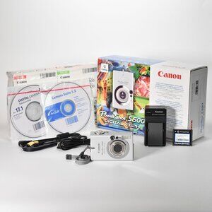 Canon PowerShot S500 Digital Elph Camera 5.0MP 3x Optical Zoom 2GB CF Card MINT